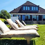 Stilvolle Im Untergeschoss Fuer Ostsee-kurztrip Apartmán *