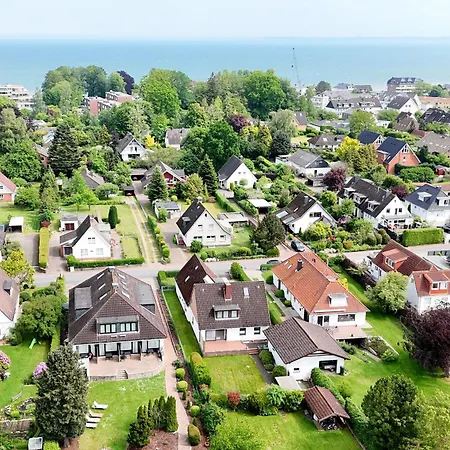 Apartmán Stilvolle Im Untergeschoss Fuer Ostsee-kurztrip Scharbeutz
