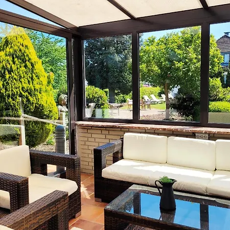 Stilvolle Im Untergeschoss Fuer Ostsee-kurztrip Apartmán *