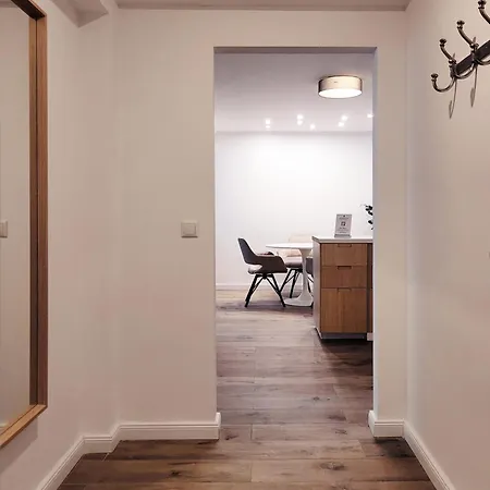 Moderne Und Geraeumige Ferienunterkunft - Neu Und Preiswert Apartment